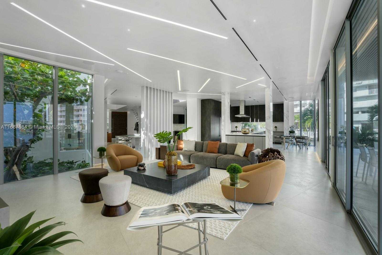 Small Image of 501 PALM DR, Hallandale Beach Number 15