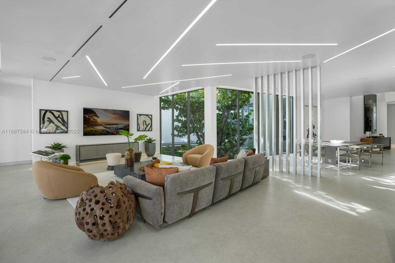Small Image of 501 PALM DR, Hallandale Beach Number 17