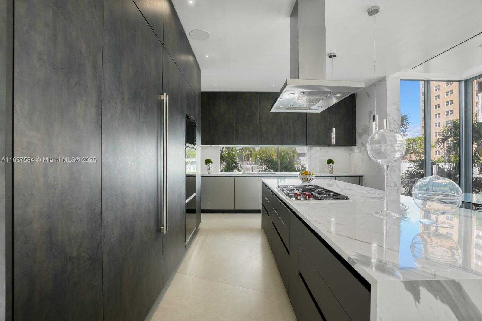 Small Image of 501 PALM DR, Hallandale Beach Number 18