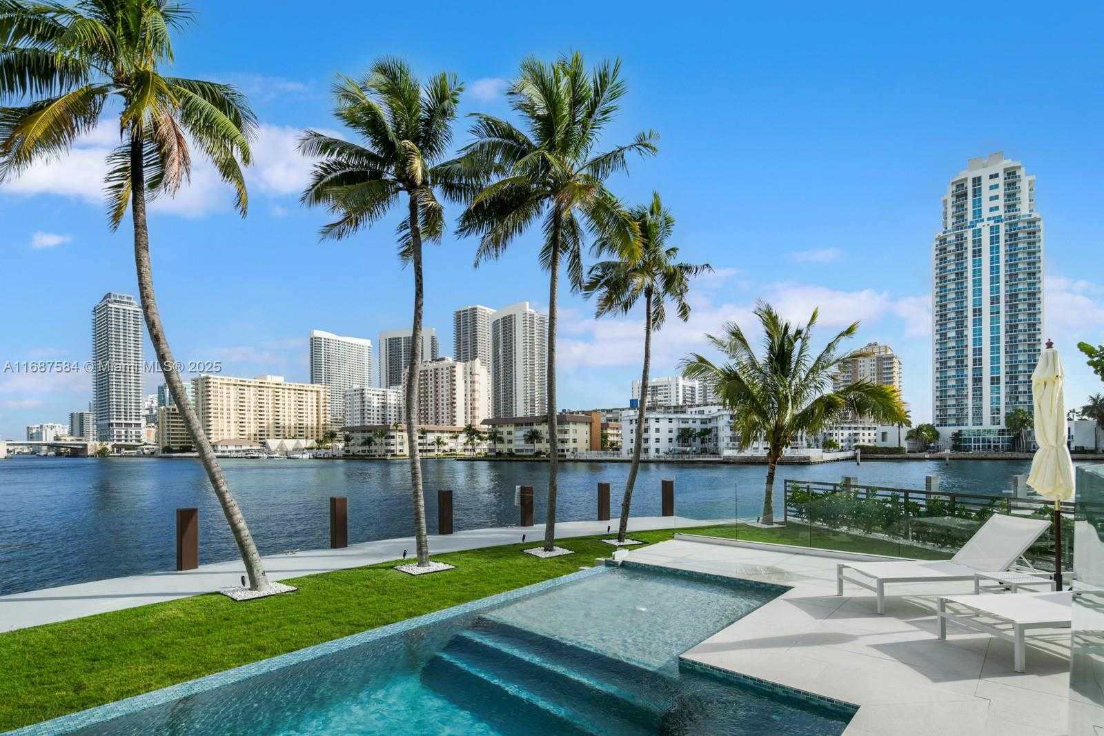 Small Image of 501 PALM DR, Hallandale Beach Number 2
