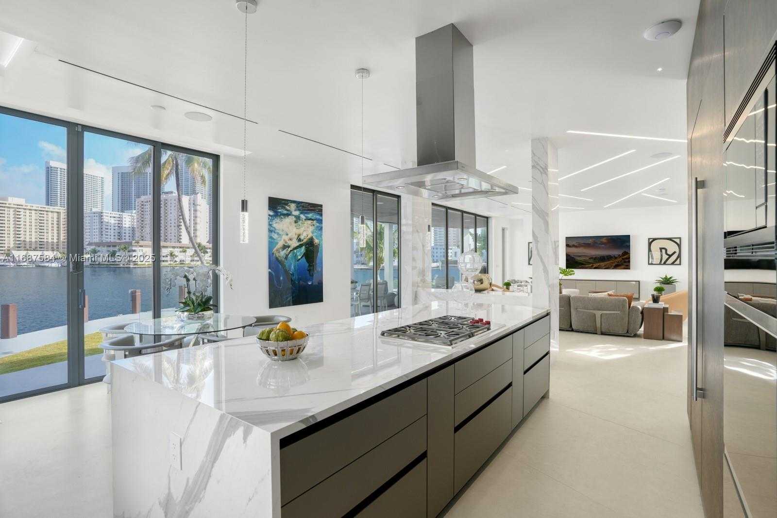 Small Image of 501 PALM DR, Hallandale Beach Number 20