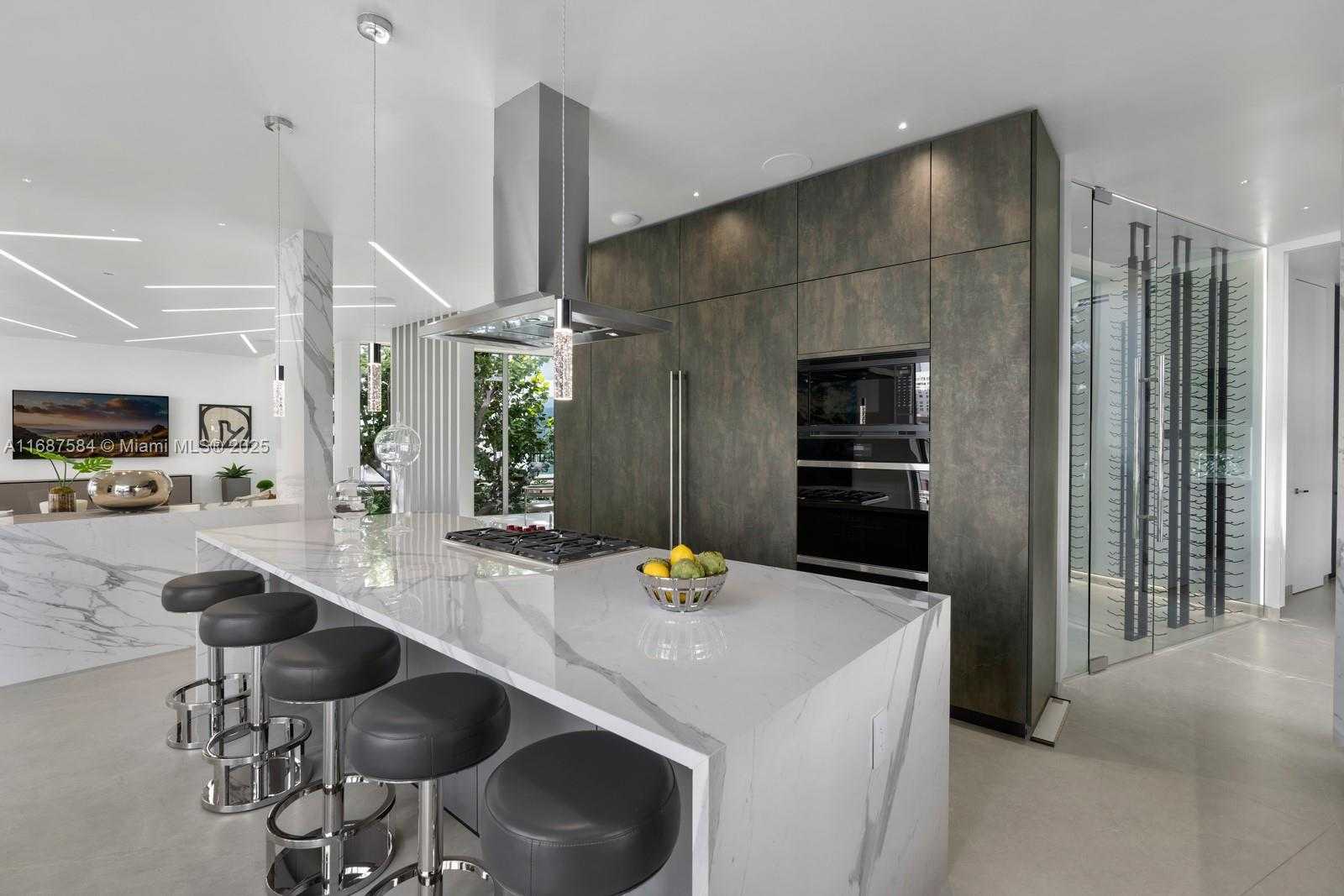Small Image of 501 PALM DR, Hallandale Beach Number 21
