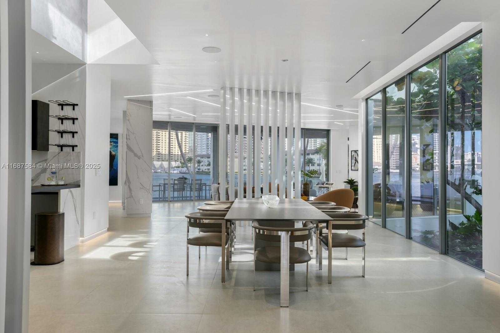 Small Image of 501 PALM DR, Hallandale Beach Number 22