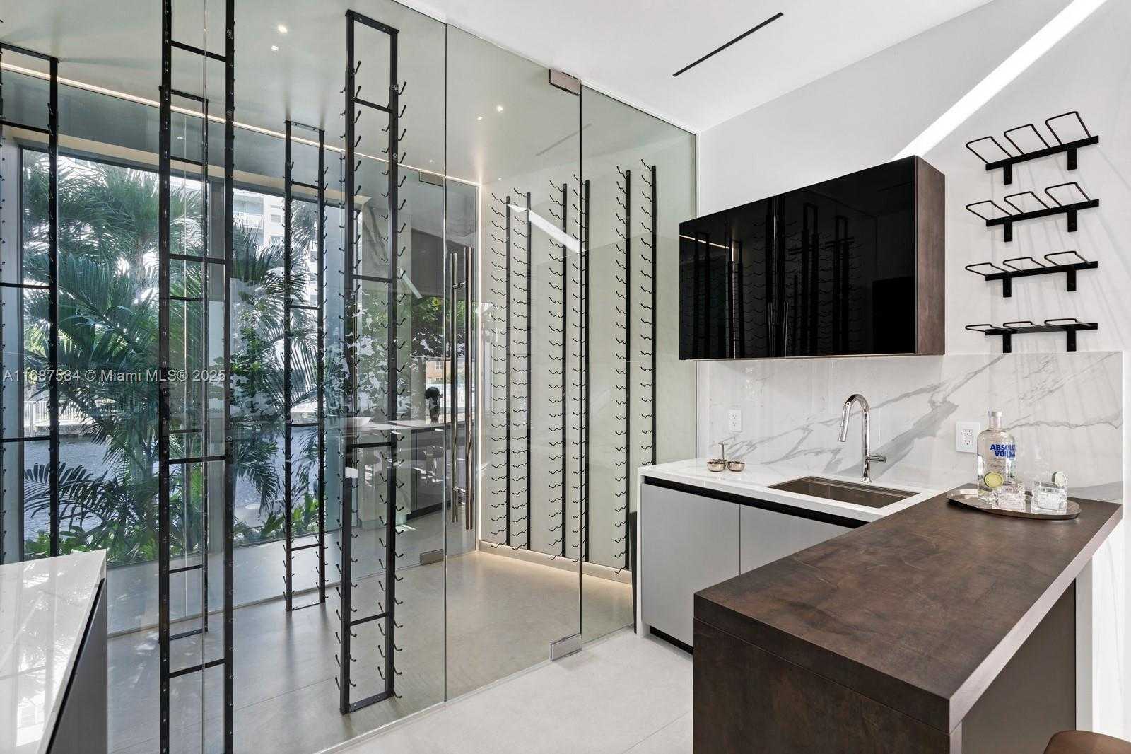 Small Image of 501 PALM DR, Hallandale Beach Number 25