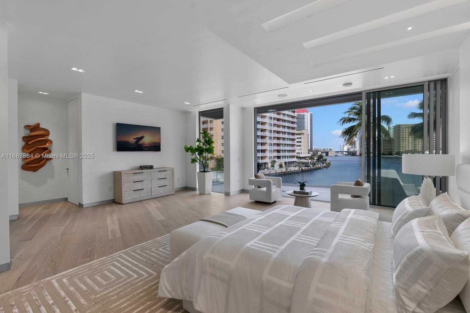 Small Image of 501 PALM DR, Hallandale Beach Number 35