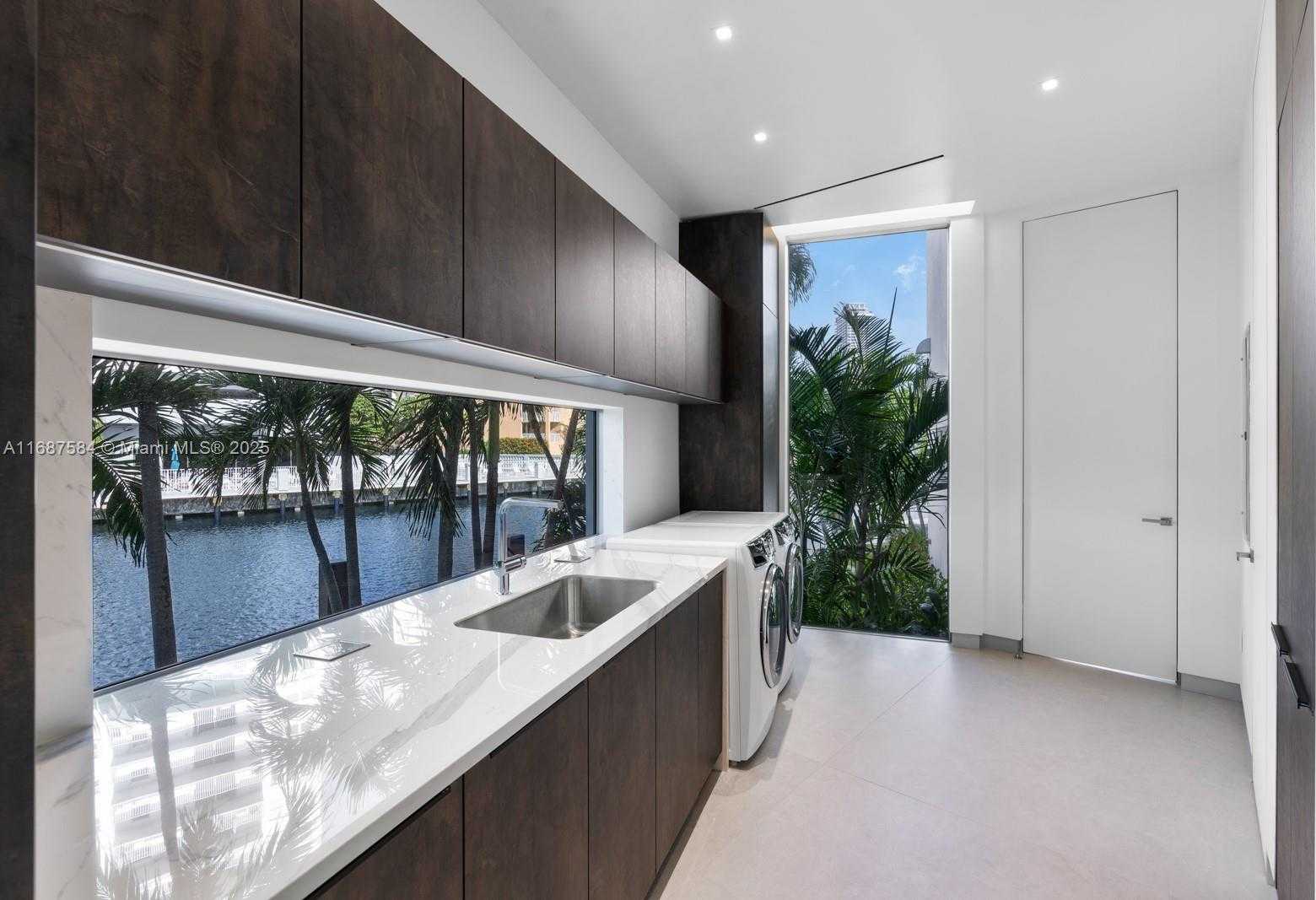 Small Image of 501 PALM DR, Hallandale Beach Number 42
