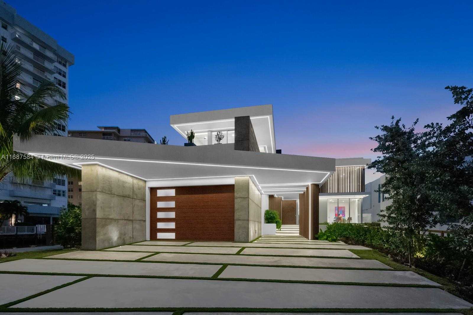 Small Image of 501 PALM DR, Hallandale Beach Number 5
