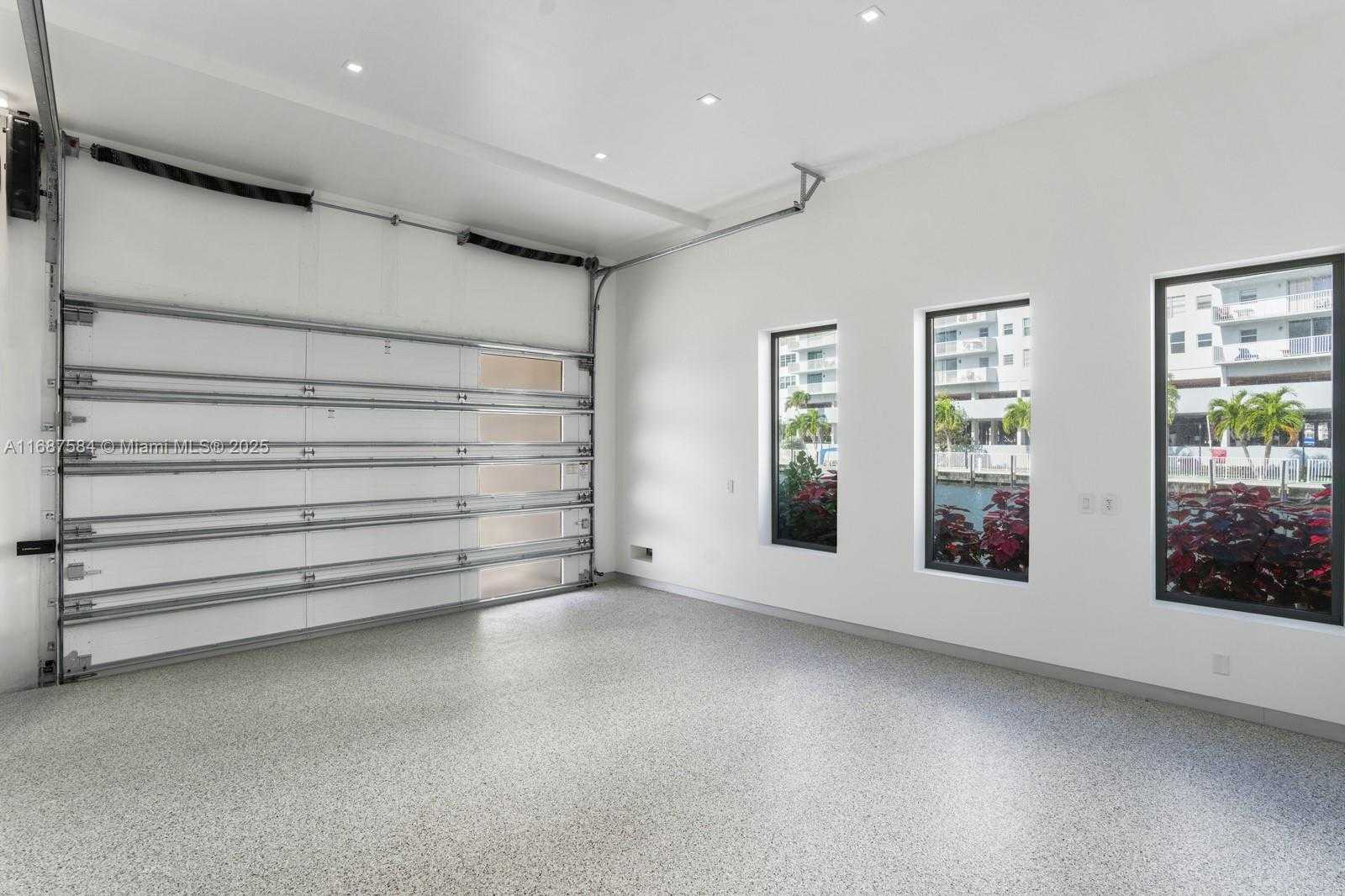 Small Image of 501 PALM DR, Hallandale Beach Number 51