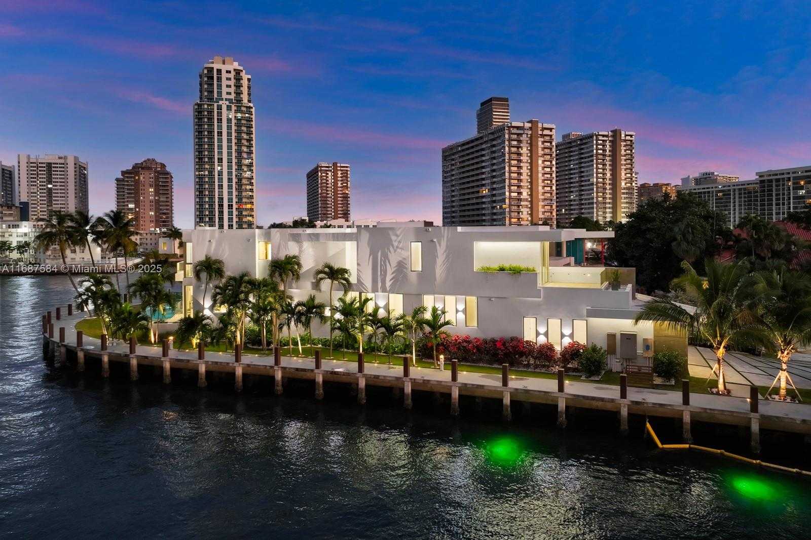 Small Image of 501 PALM DR, Hallandale Beach Number 55