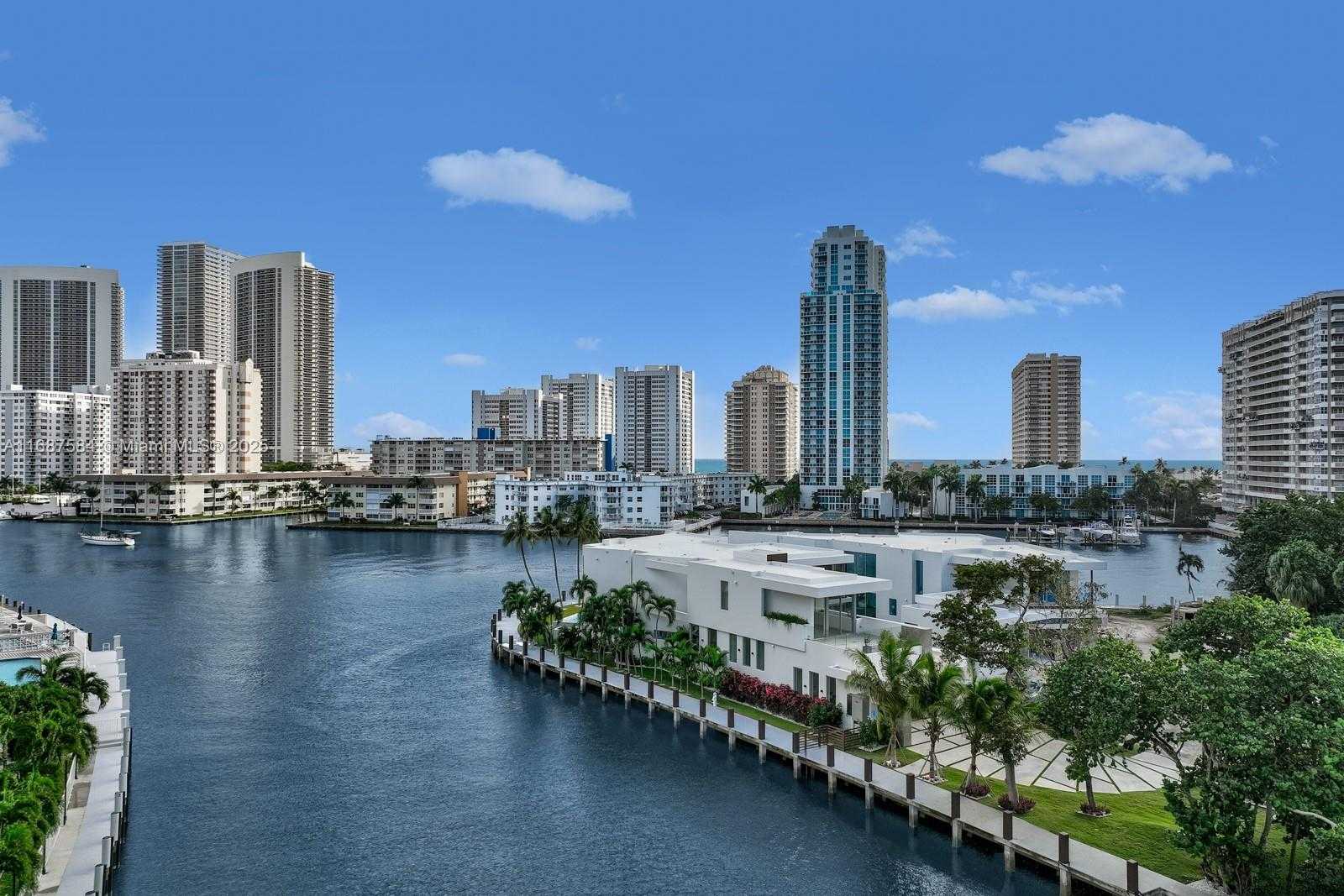 Small Image of 501 PALM DR, Hallandale Beach Number 56