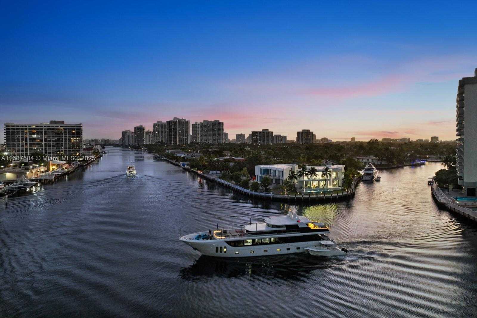 Small Image of 501 PALM DR, Hallandale Beach Number 57