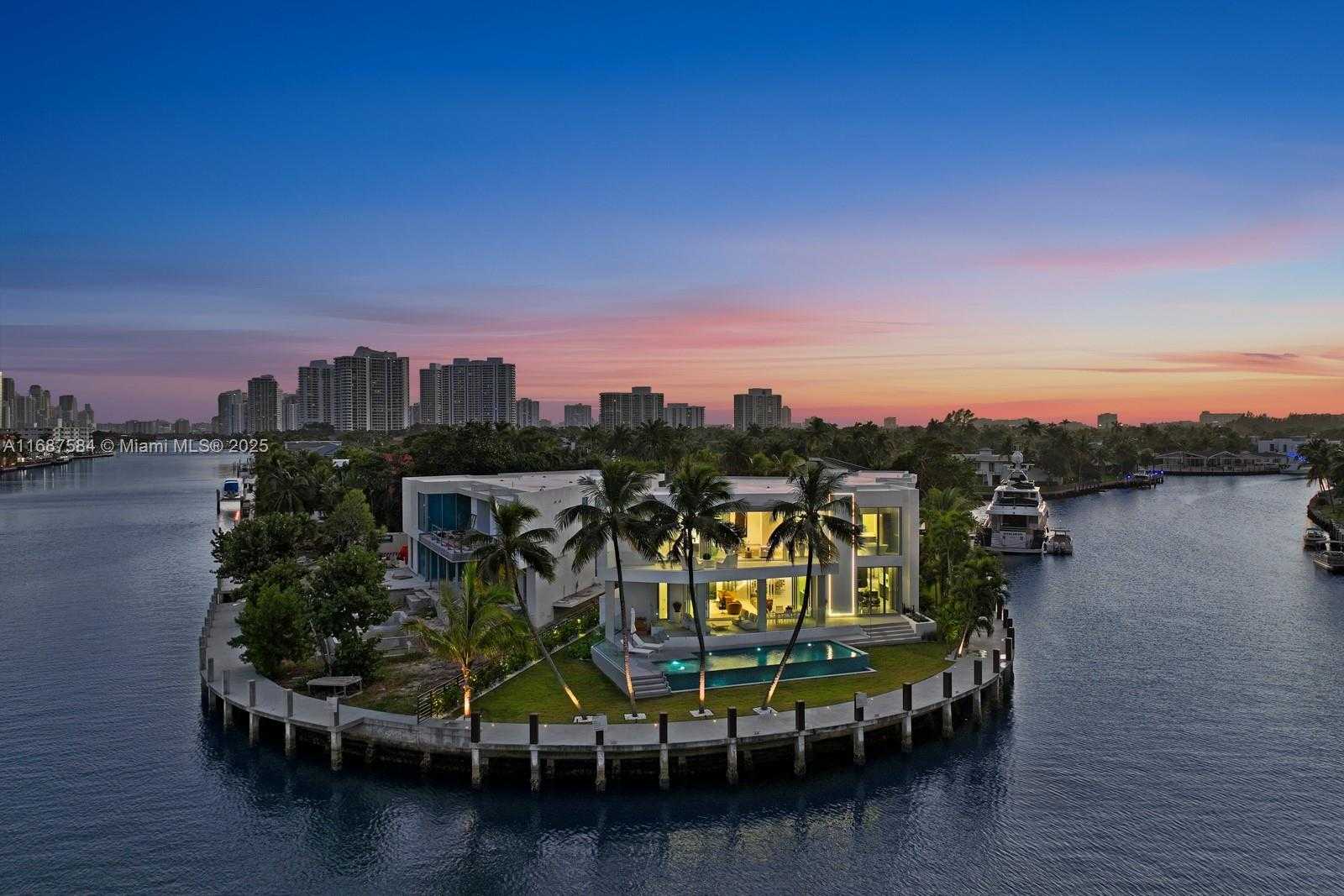 Small Image of 501 PALM DR, Hallandale Beach Number 58