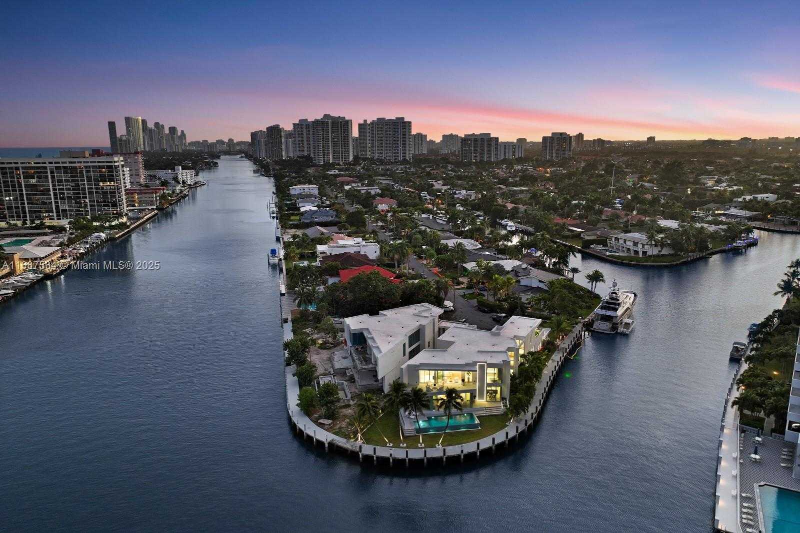 Small Image of 501 PALM DR, Hallandale Beach Number 59