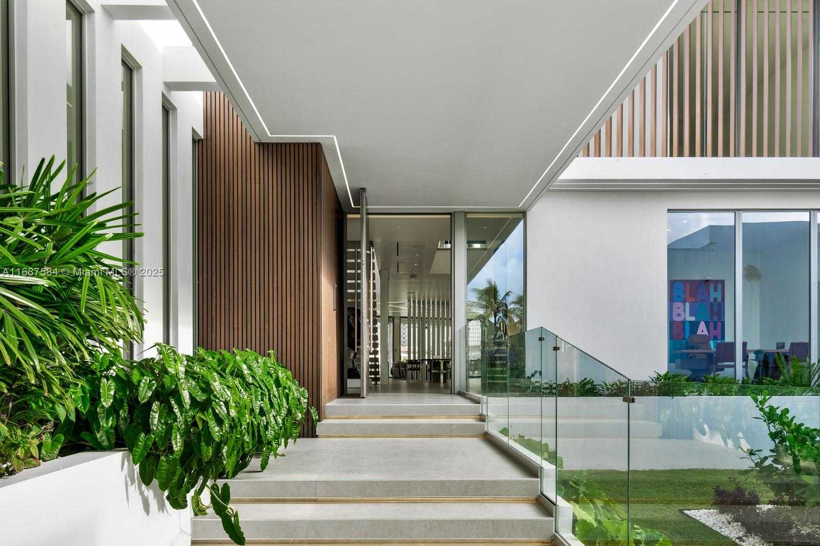 Small Image of 501 PALM DR, Hallandale Beach Number 9