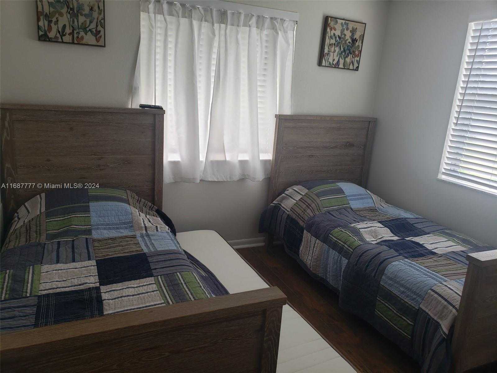 Small Image of 2111 WAYLIFE CT, Other City - In The State Of Florida Number 12