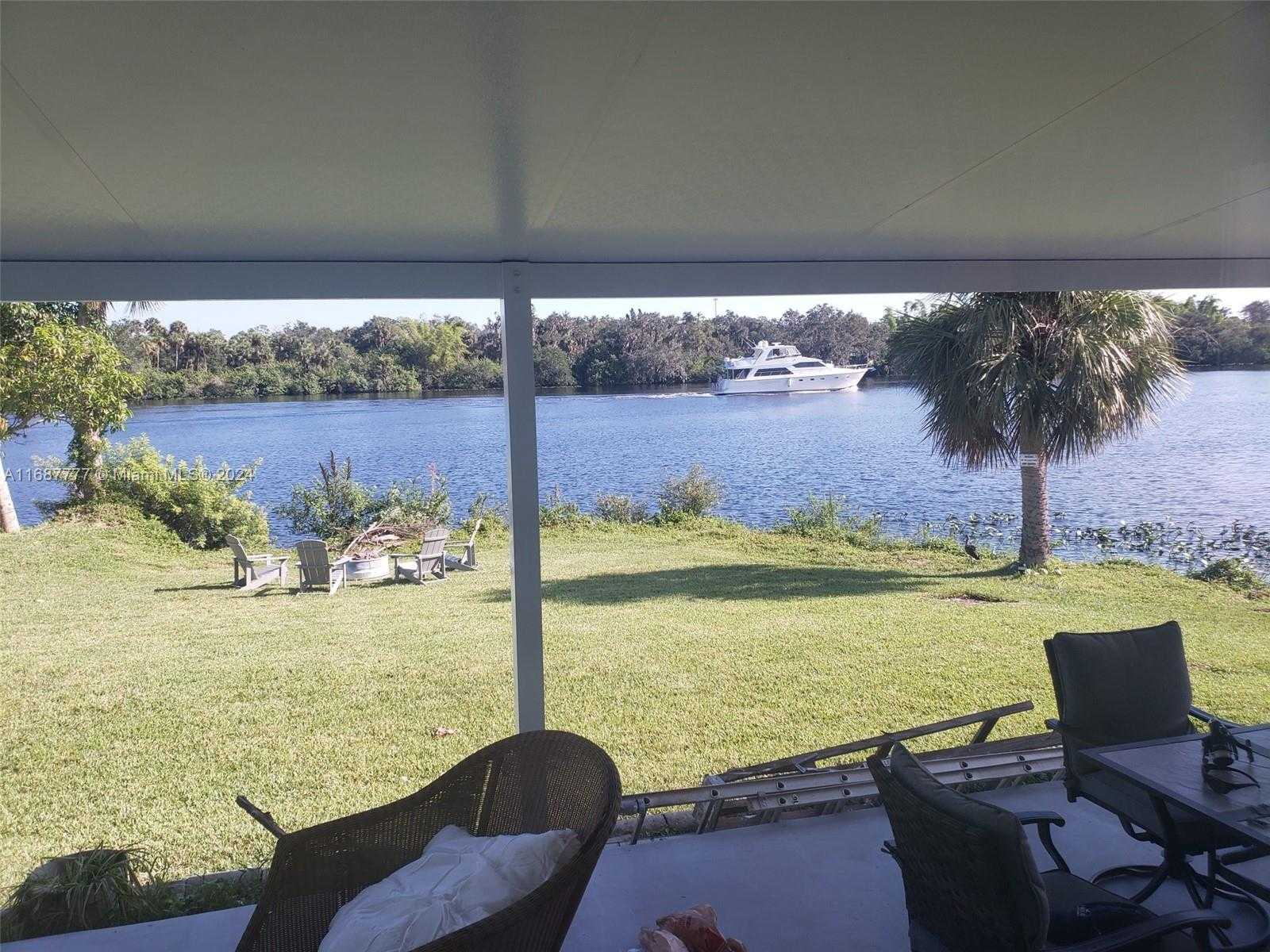 Small Image of 2111 WAYLIFE CT, Other City - In The State Of Florida Number 16