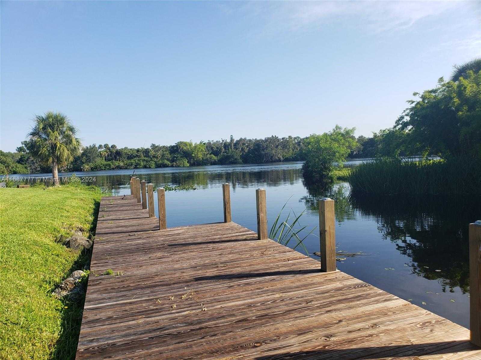 Small Image of 2111 WAYLIFE CT, Other City - In The State Of Florida Number 18