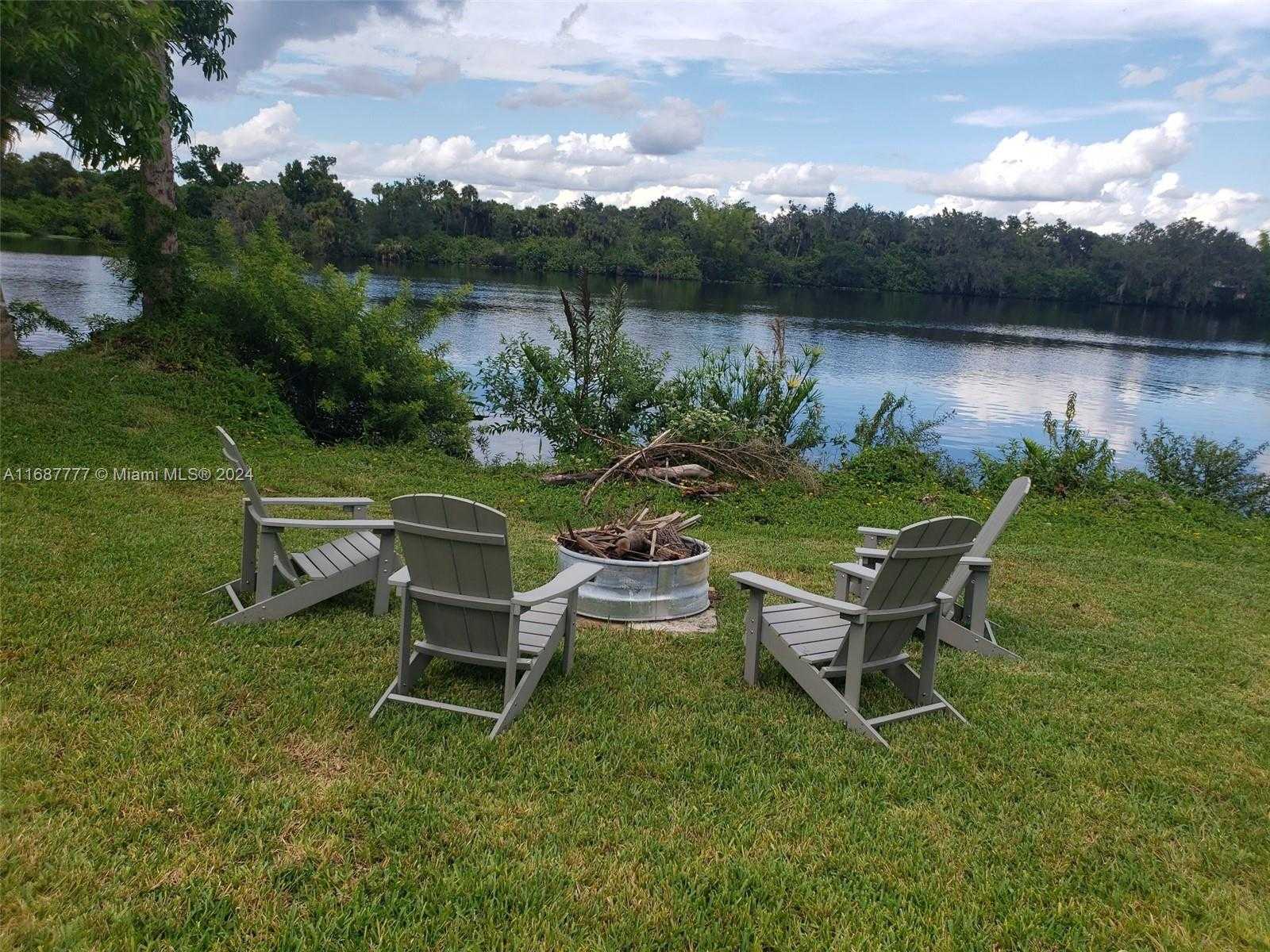 Small Image of 2111 WAYLIFE CT, Other City - In The State Of Florida Number 2