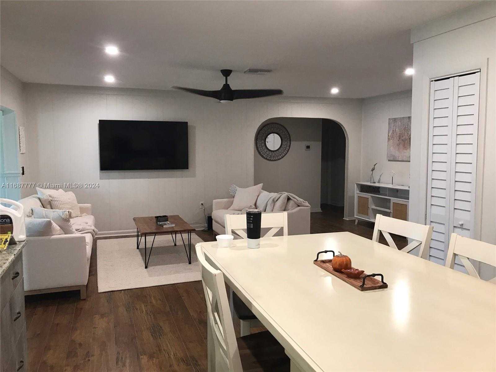 Small Image of 2111 WAYLIFE CT, Other City - In The State Of Florida Number 7