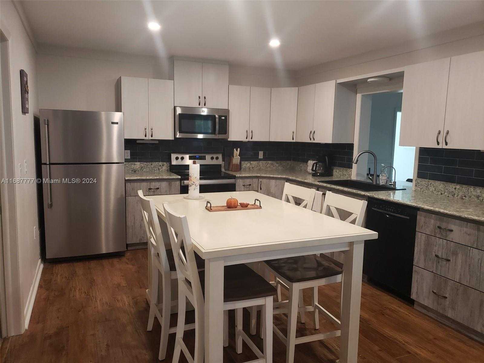 Small Image of 2111 WAYLIFE CT, Other City - In The State Of Florida Number 8