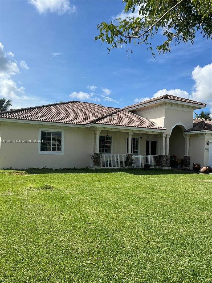 Small Image of 20494 SOUTH WEST 325TH ST, Homestead Number 4