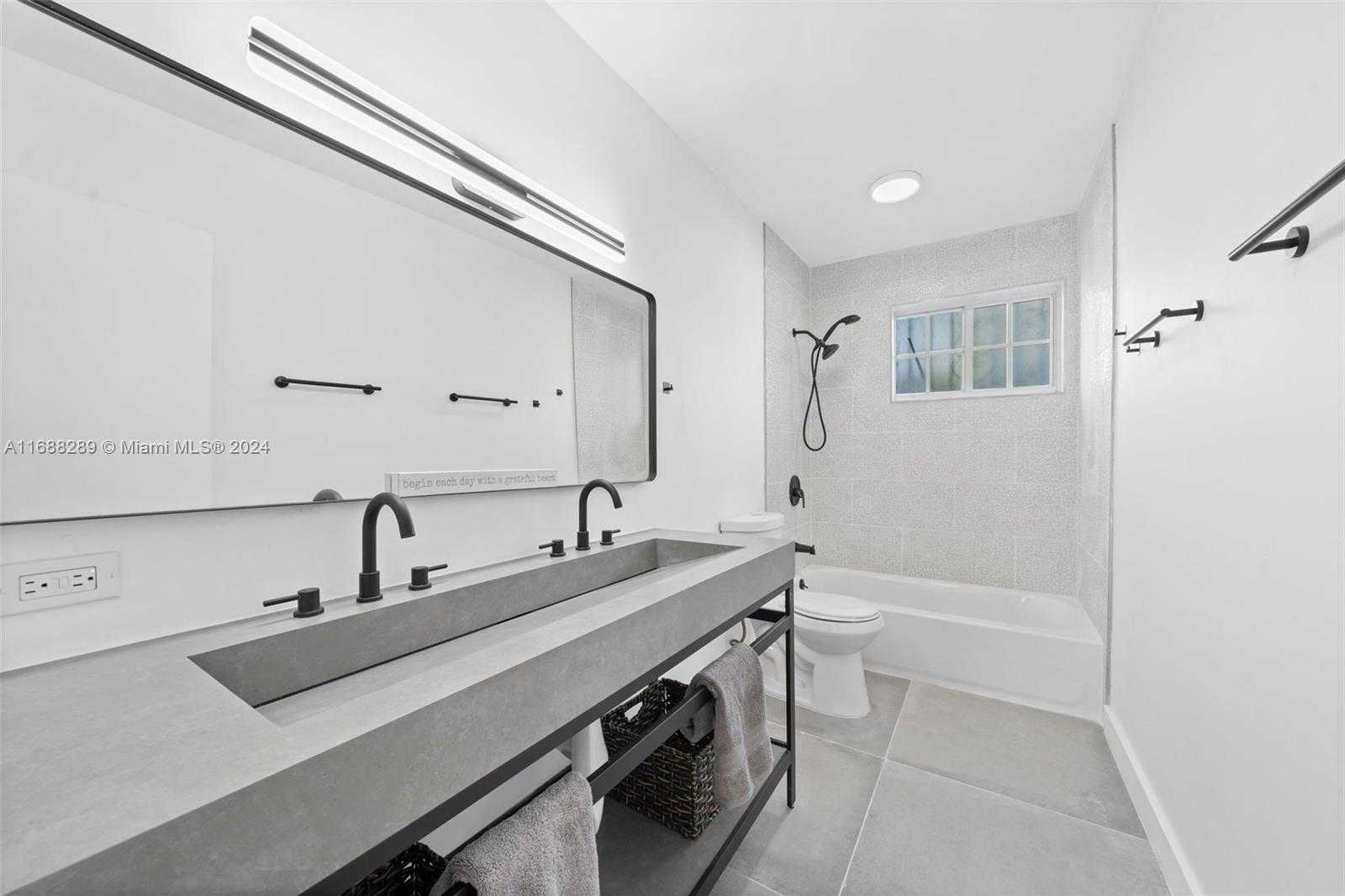 Small Image of 361 EAST 39TH ST, Hialeah Number 19