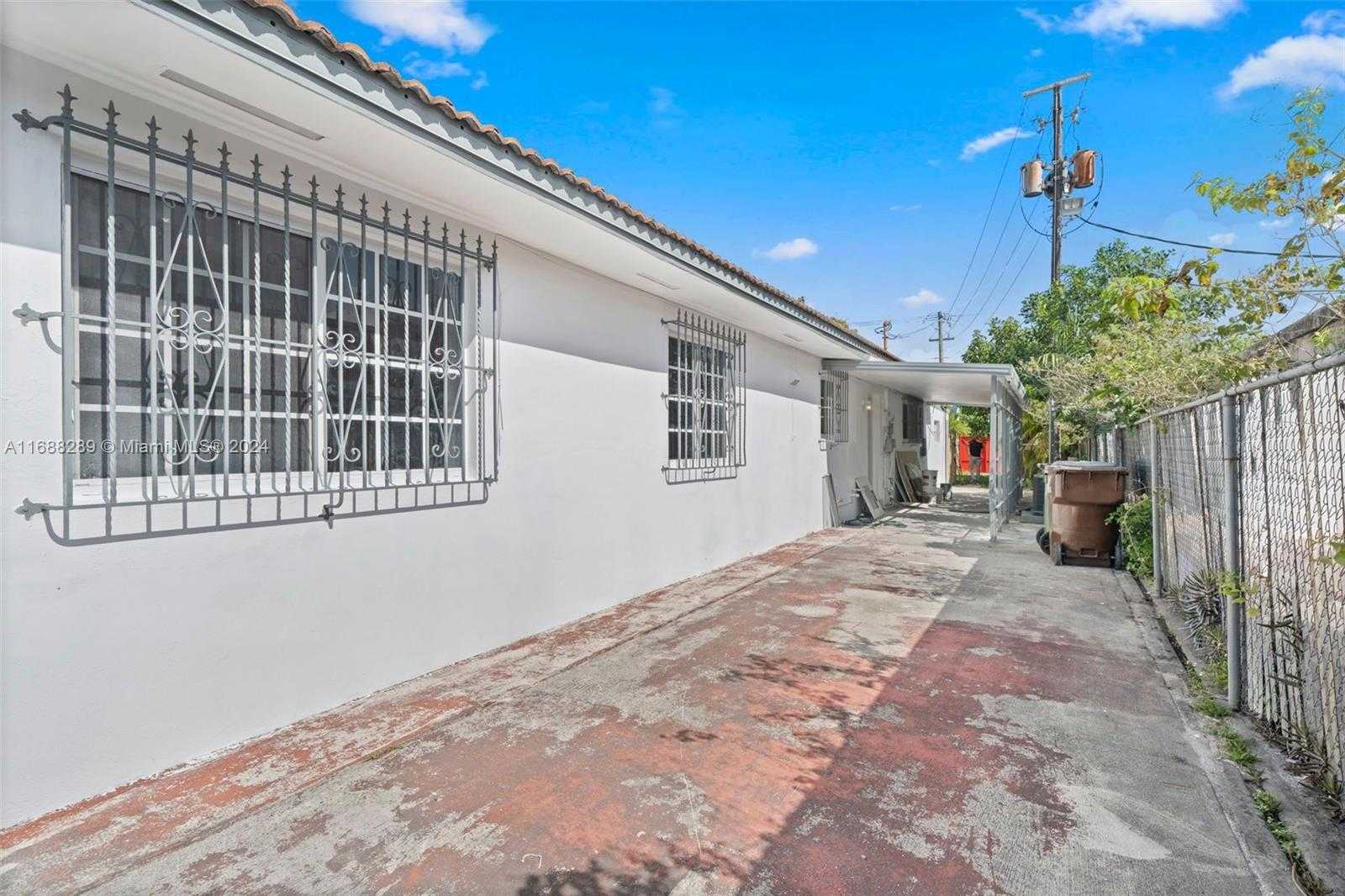 Small Image of 361 EAST 39TH ST, Hialeah Number 23