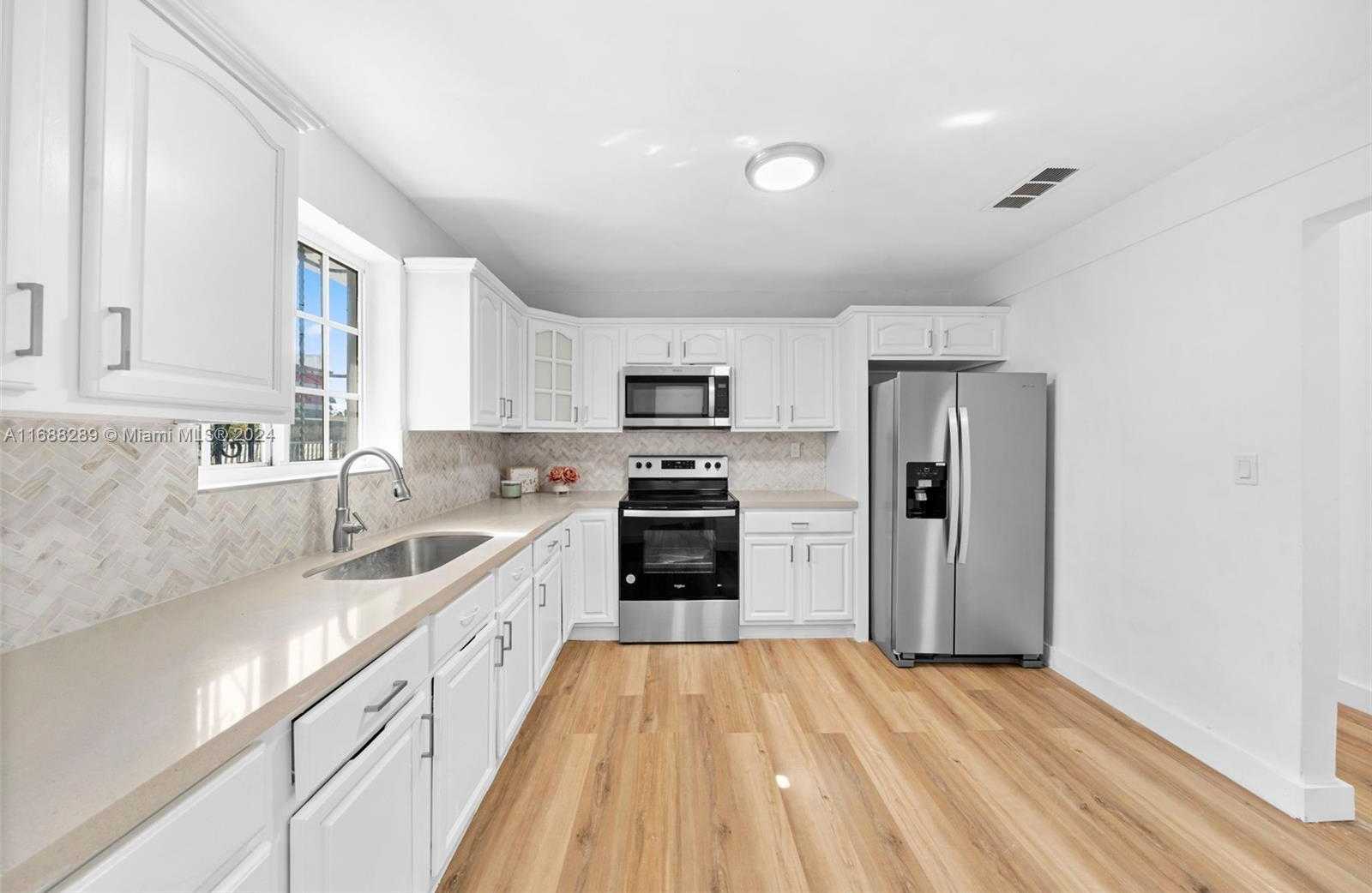 Small Image of 361 EAST 39TH ST, Hialeah Number 6