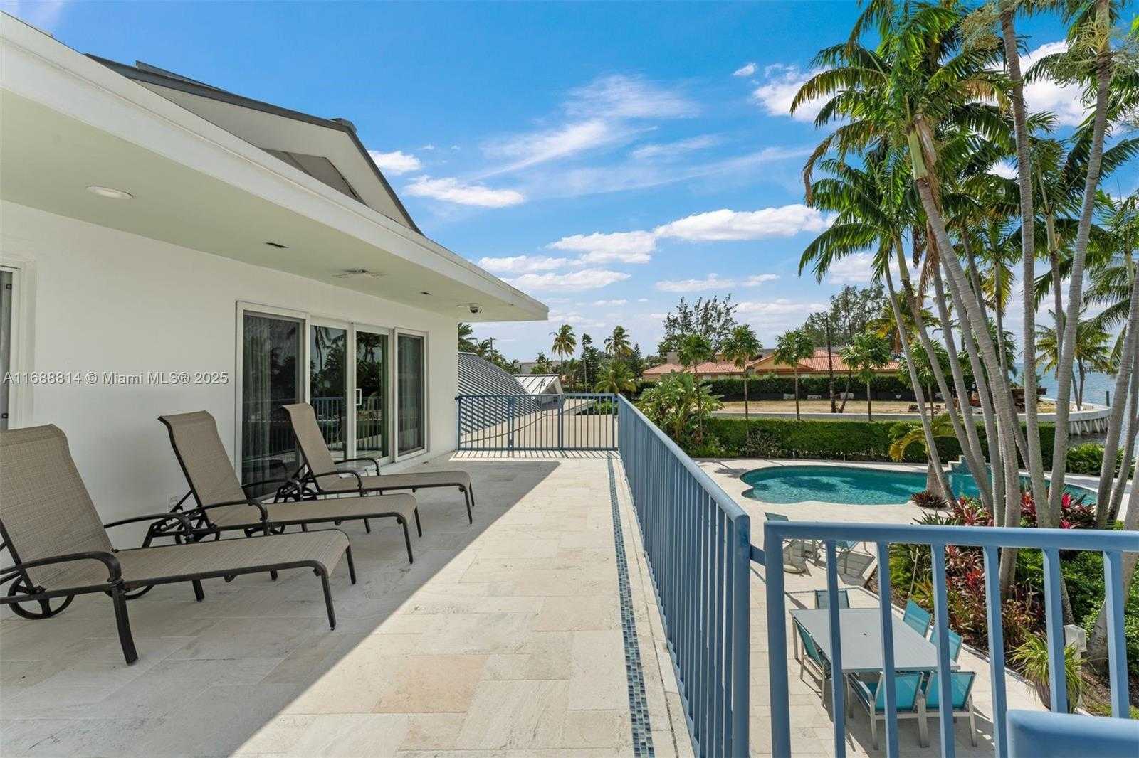 Small Image of 8900 BAY DRIVE, Surfside Number 23