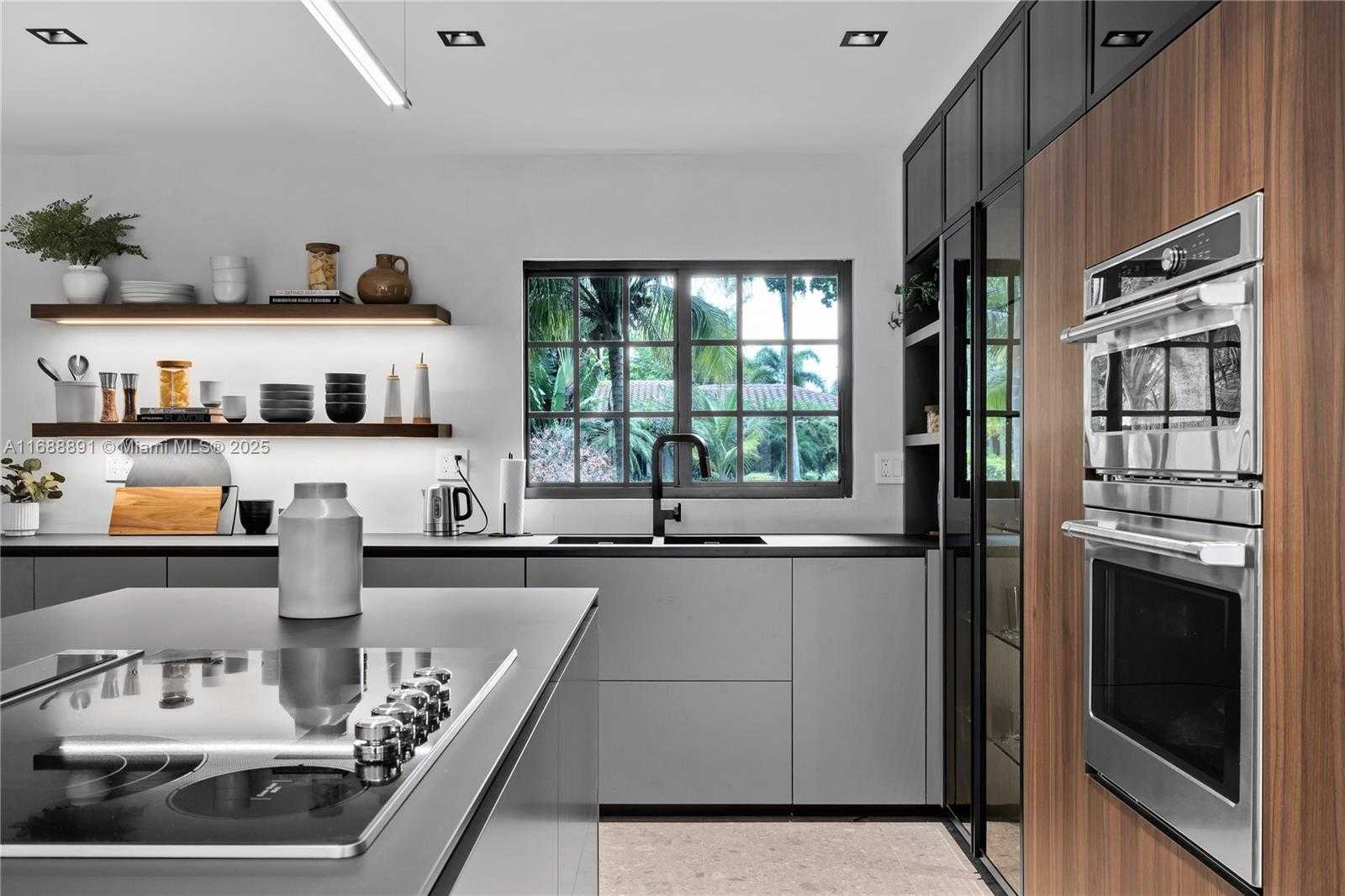 Small Image of 2500 BAYVIEW DR, Fort Lauderdale Number 17
