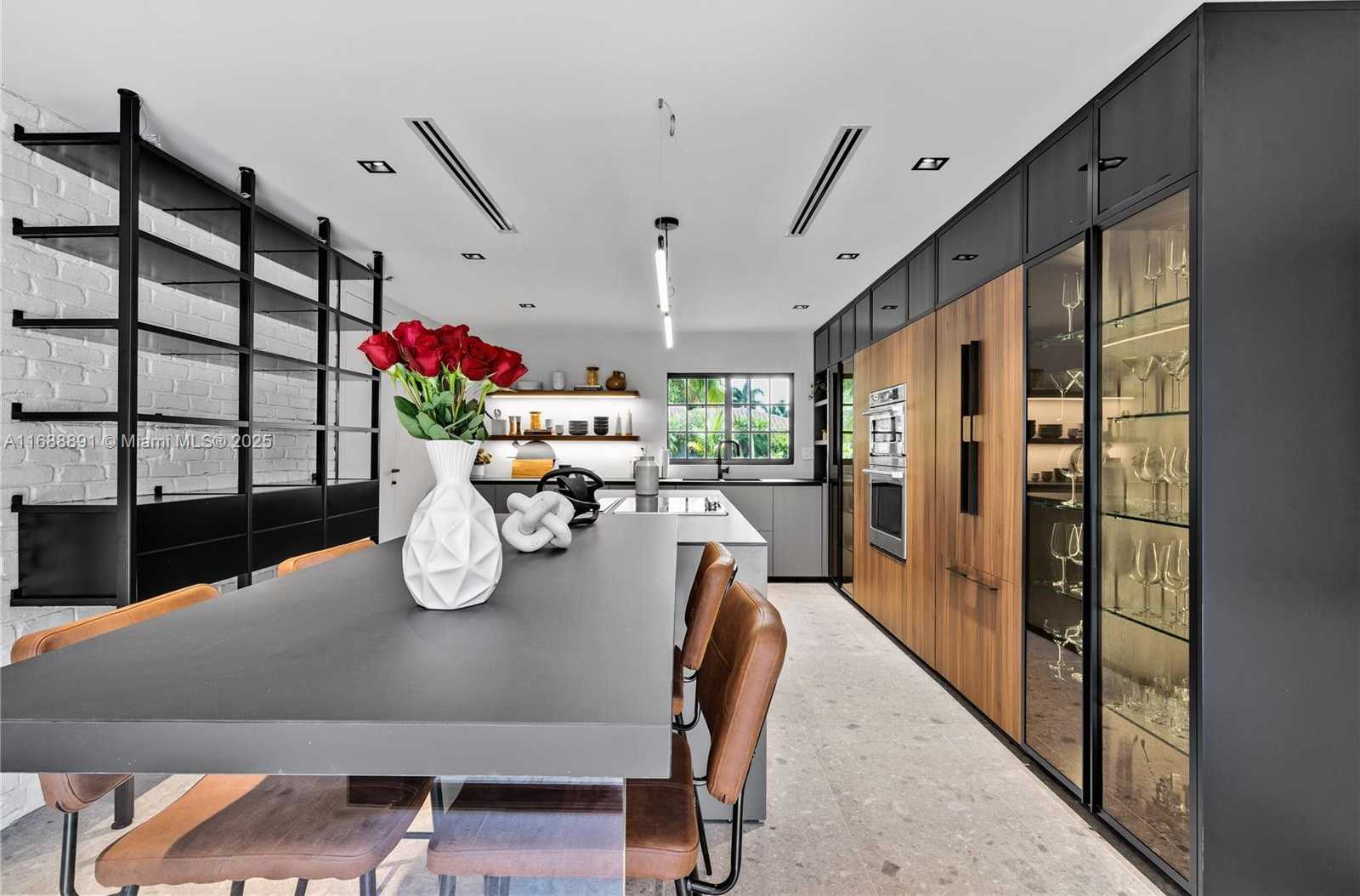 Small Image of 2500 BAYVIEW DR, Fort Lauderdale Number 22