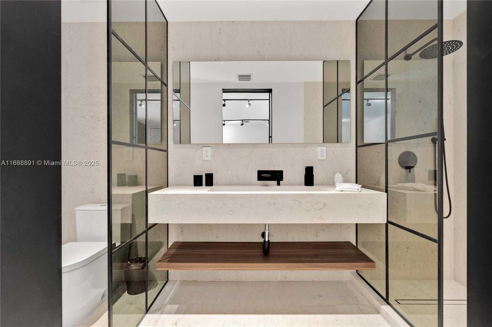 Small Image of 2500 BAYVIEW DR, Fort Lauderdale Number 39