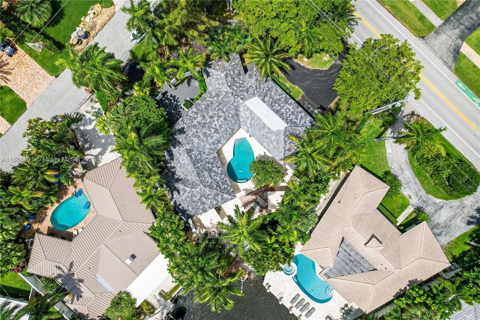 Small Image of 2500 BAYVIEW DR, Fort Lauderdale Number 72