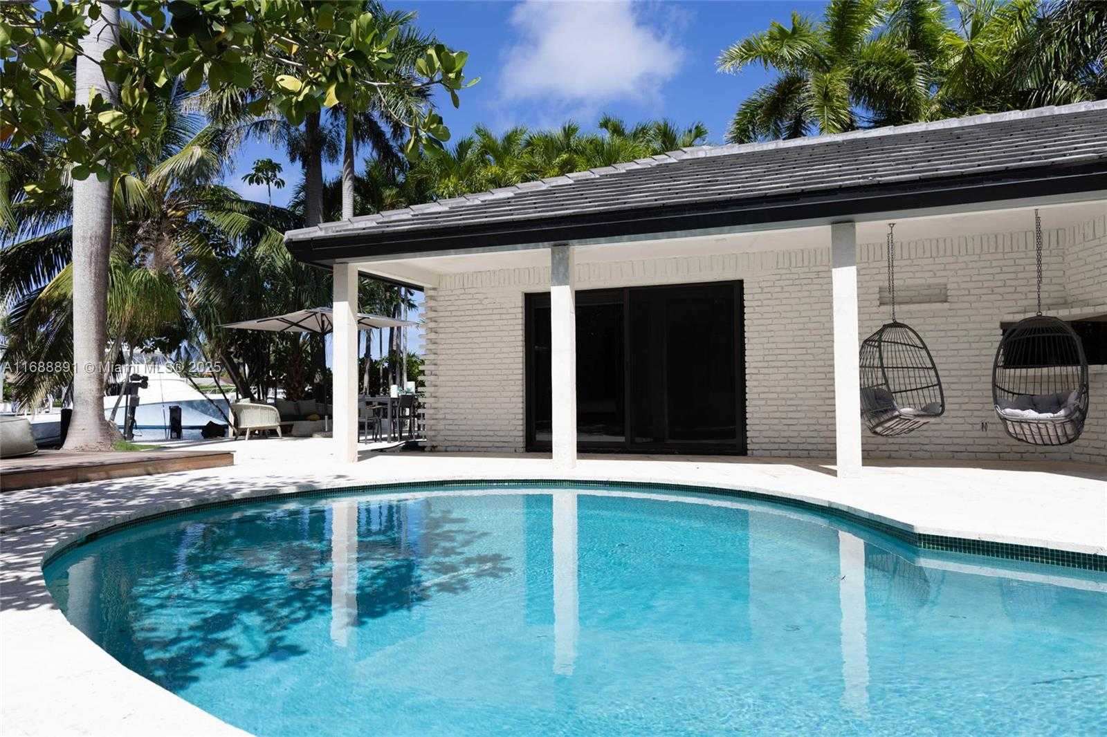 Small Image of 2500 BAYVIEW DR, Fort Lauderdale Number 77