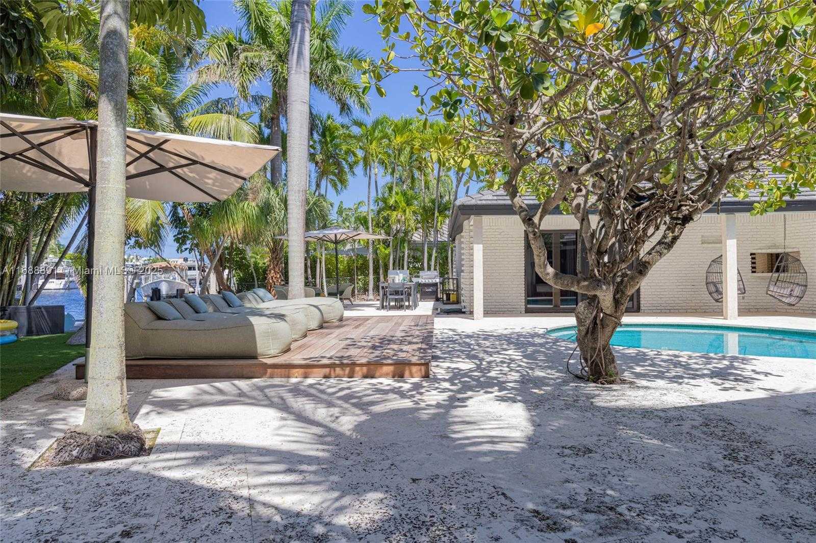 Small Image of 2500 BAYVIEW DR, Fort Lauderdale Number 84