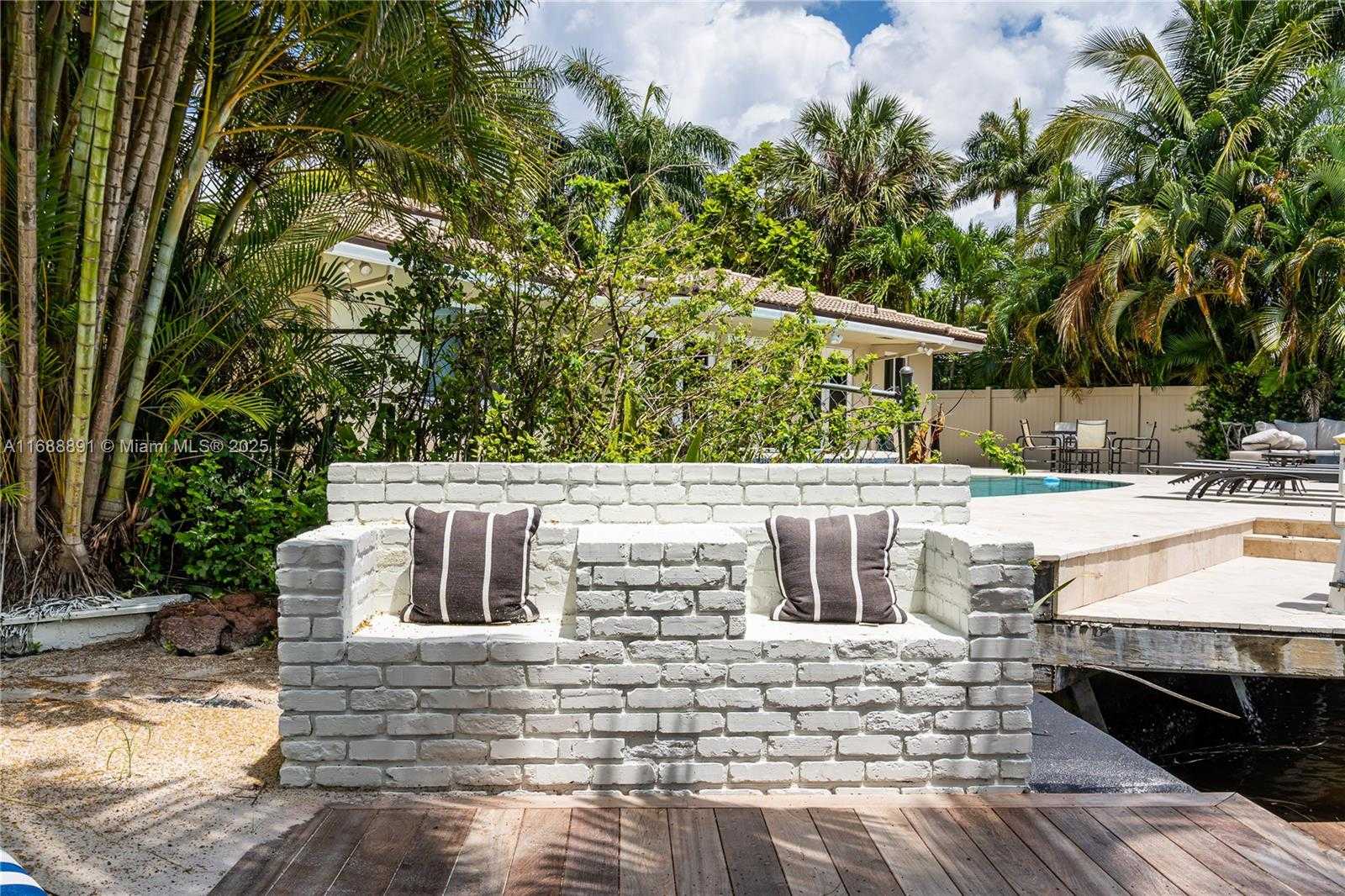 Small Image of 2500 BAYVIEW DR, Fort Lauderdale Number 86
