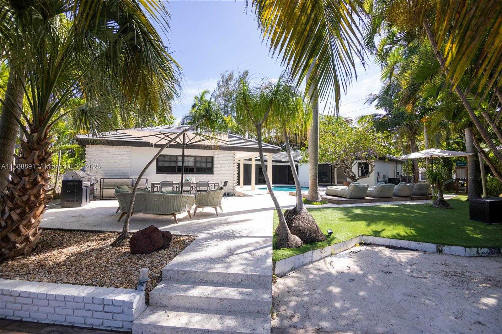 Small Image of 2500 BAYVIEW DR, Fort Lauderdale Number 88