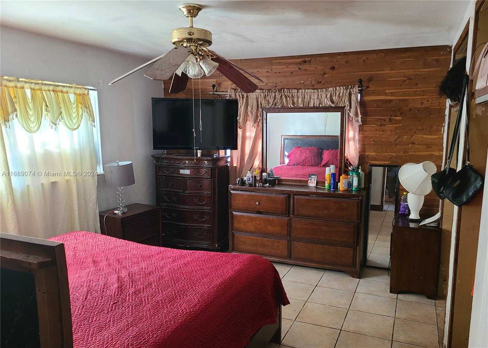Small Image of 1420 NORTH EAST 137TH ST, North Miami Number 10