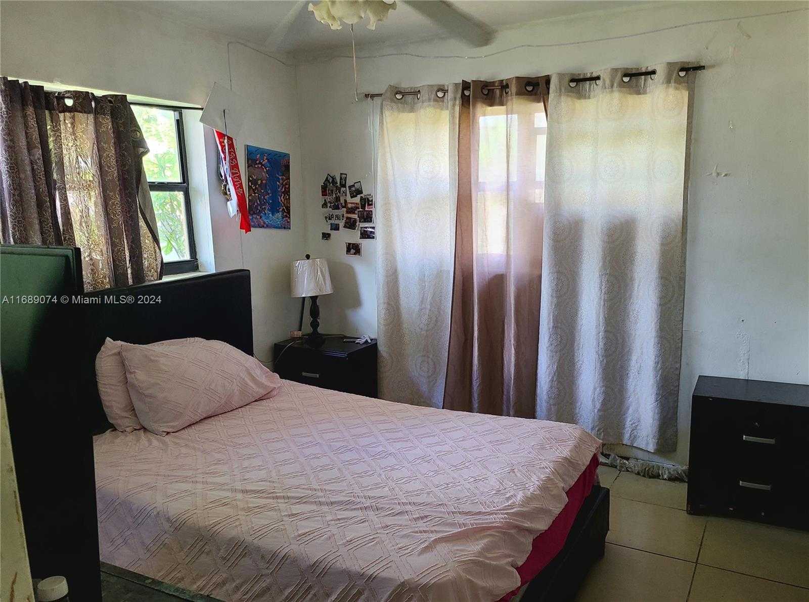 Small Image of 1420 NORTH EAST 137TH ST, North Miami Number 11
