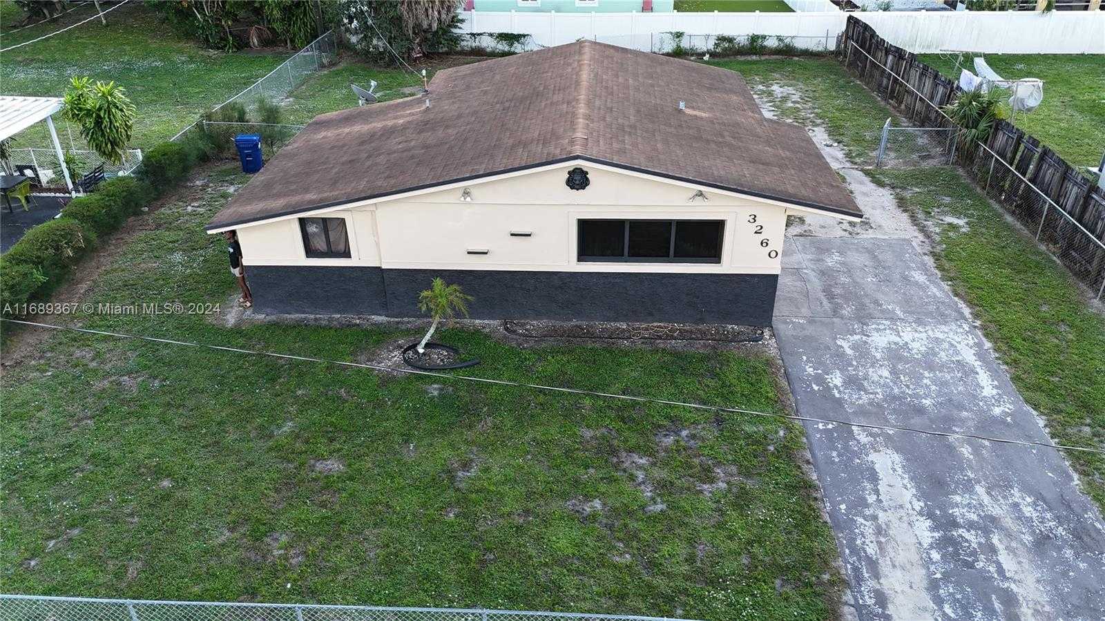 Small Image of 3260 NORTH WEST 209TH TER, Miami Gardens Number 10