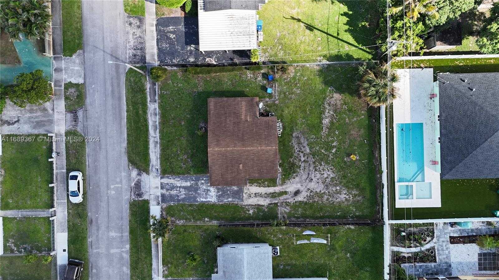 Small Image of 3260 NORTH WEST 209TH TER, Miami Gardens Number 11