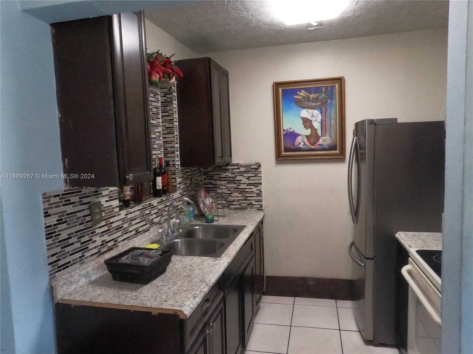 Small Image of 3260 NORTH WEST 209TH TER, Miami Gardens Number 16