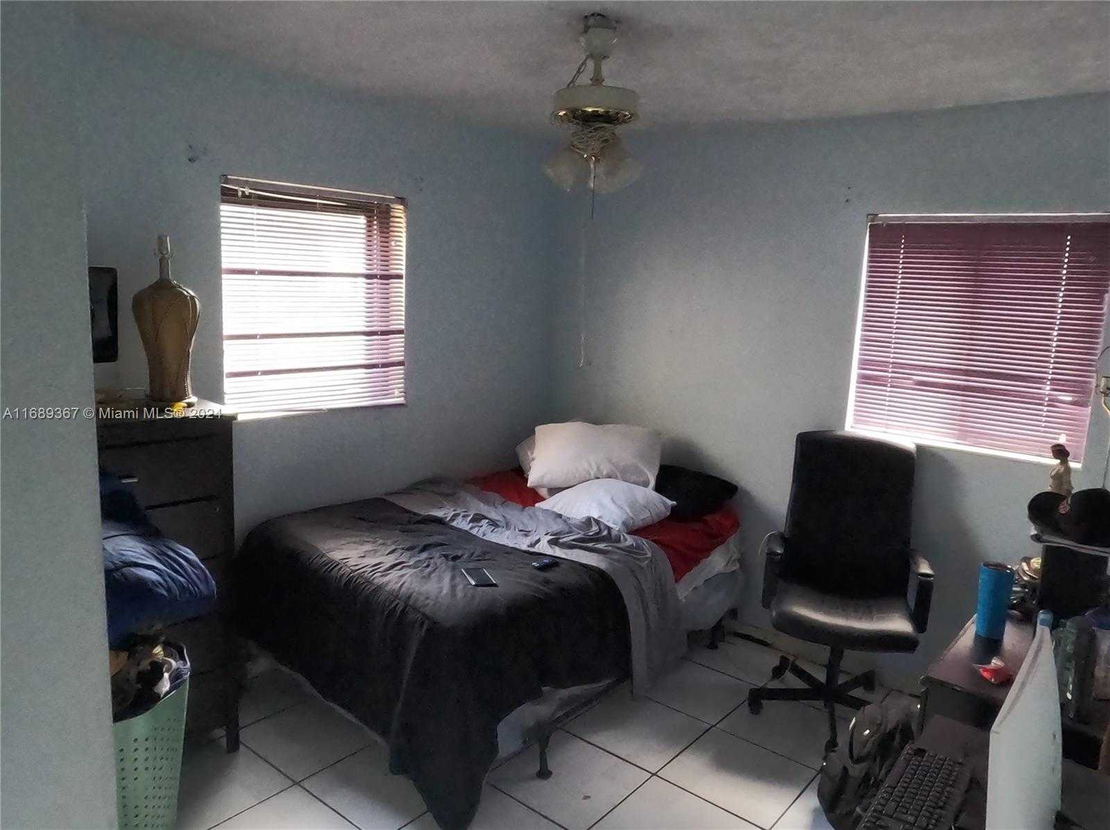 Small Image of 3260 NORTH WEST 209TH TER, Miami Gardens Number 20