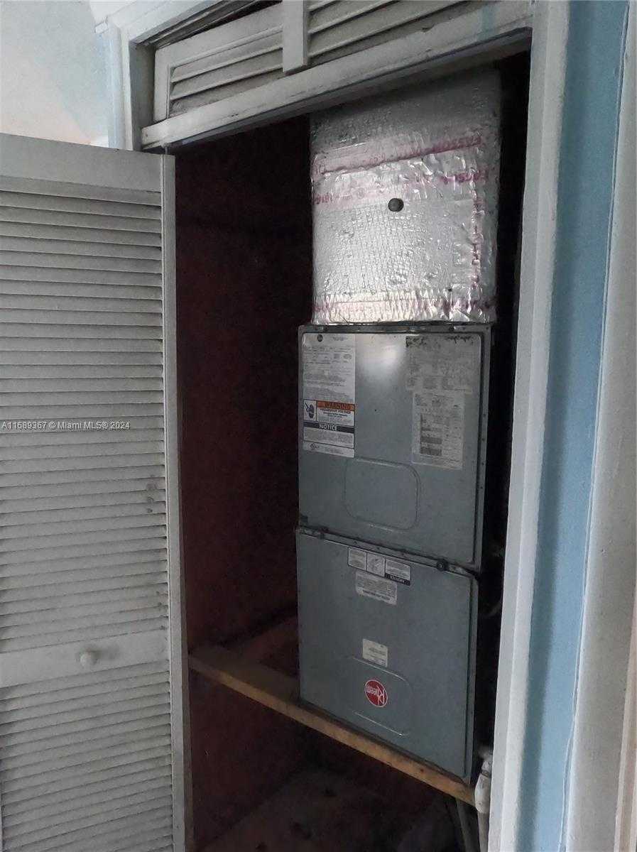 Small Image of 3260 NORTH WEST 209TH TER, Miami Gardens Number 22