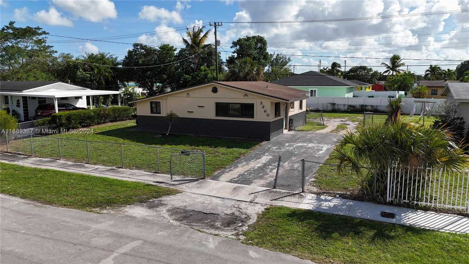 Small Image of 3260 NORTH WEST 209TH TER, Miami Gardens Number 7