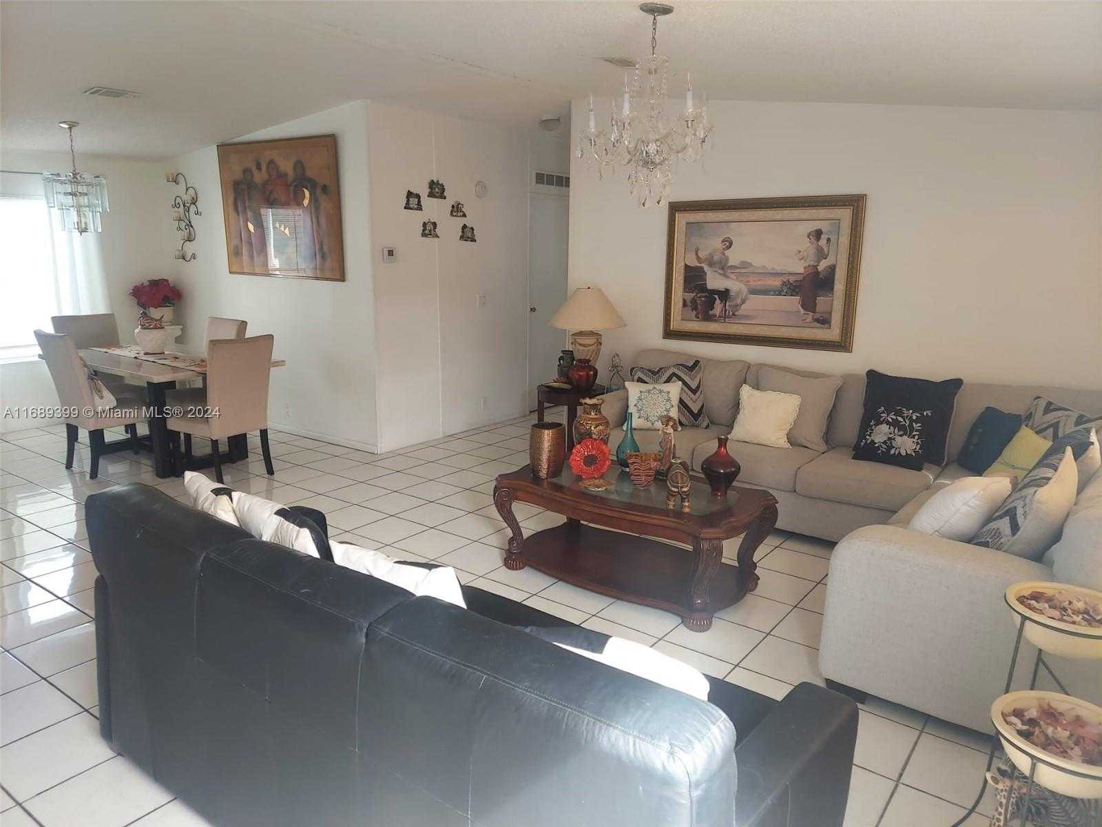 Small Image of 19800 SOUTH WEST 180 TH AVE, Miami Number 11