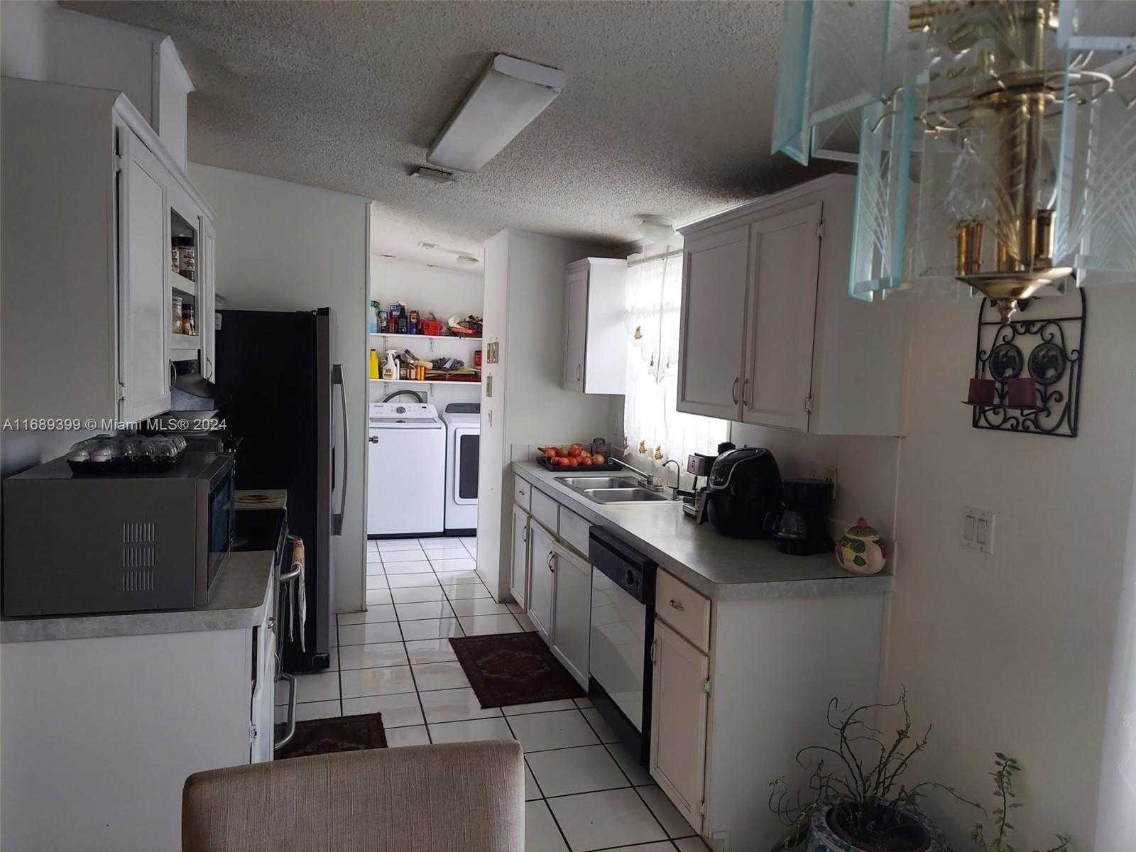 Small Image of 19800 SOUTH WEST 180 TH AVE, Miami Number 12