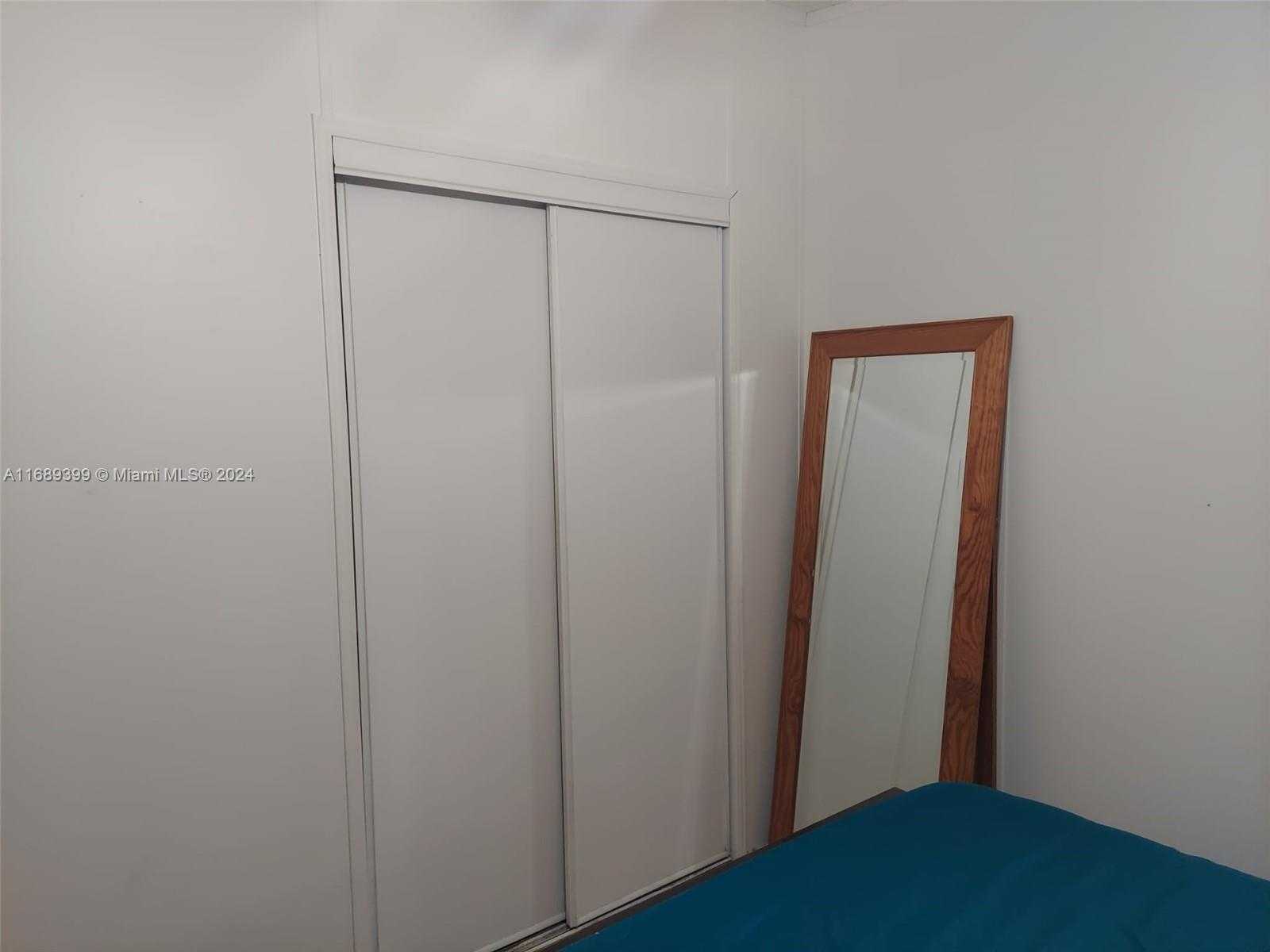 Small Image of 19800 SOUTH WEST 180 TH AVE, Miami Number 31