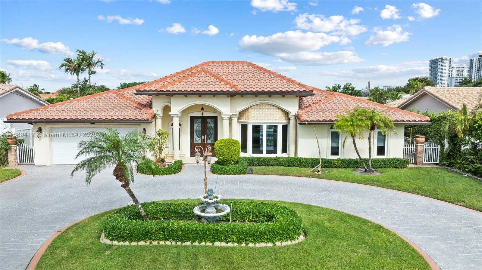 Small Image of 3333 NORTH EAST 38TH ST, Fort Lauderdale Number 2