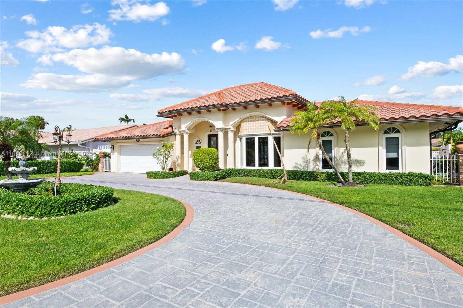 Small Image of 3333 NORTH EAST 38TH ST, Fort Lauderdale Number 3